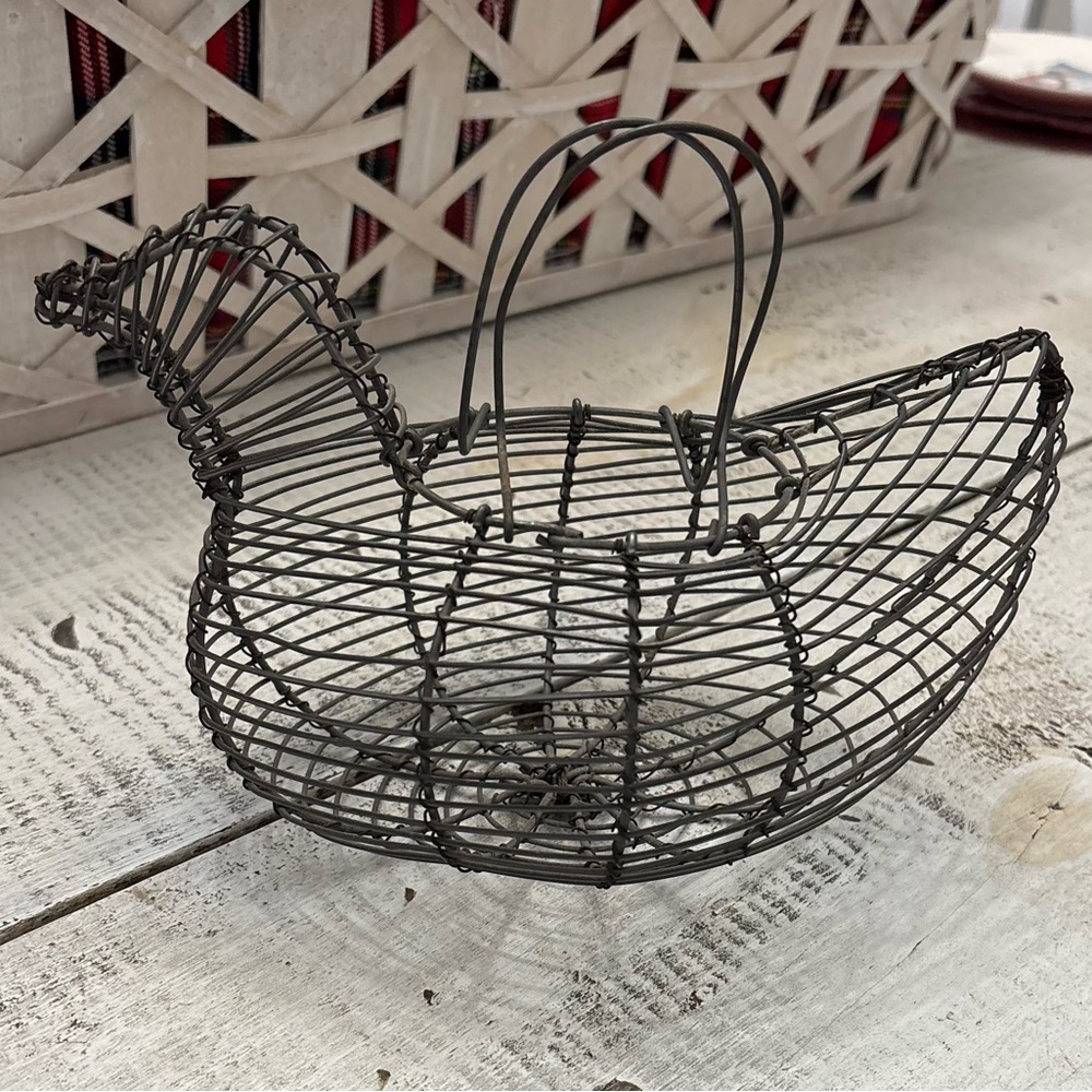 Vintage Hen Chicken Figural Metal Wire Egg Holder Gathering Basket w/Handles